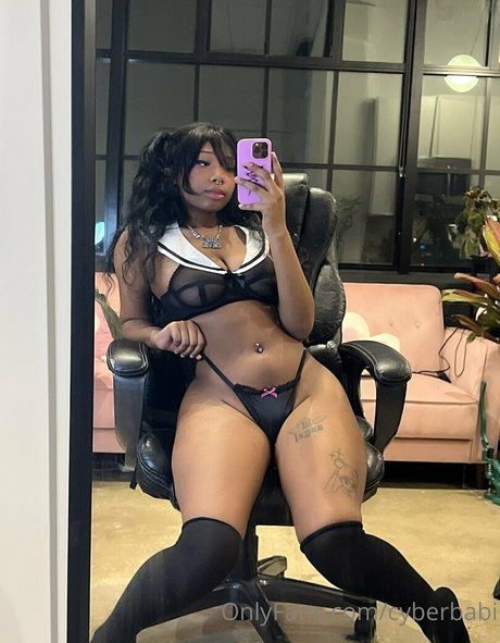 Nagie wyciekłe zdjęcie OnlyFans od Cyberbabi