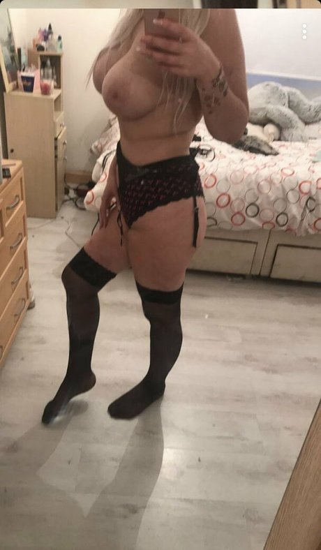 Nagie wyciekłe zdjęcie OnlyFans od Curvygal Aberdeen