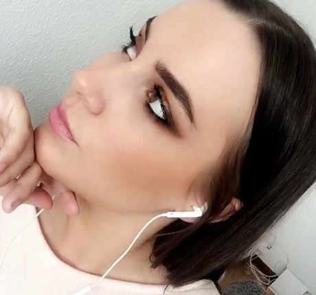 Katrina Maria