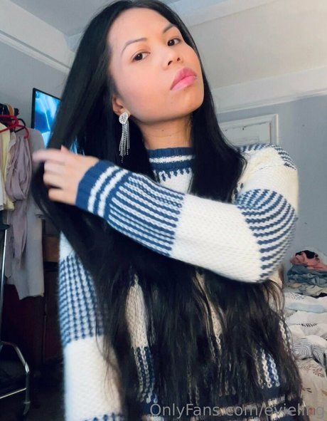 Nagie wyciekłe zdjęcie OnlyFans od Evieling