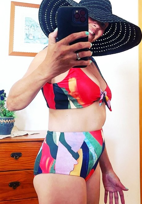 Nagie wyciekłe zdjęcie OnlyFans od Sarah Cawood
