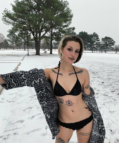 Nagie wyciekłe zdjęcie OnlyFans od Alienslush