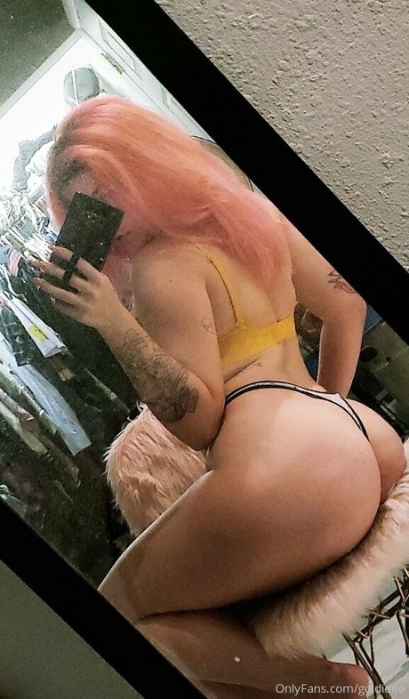 Nagie wyciekłe zdjęcie OnlyFans od Goldieee