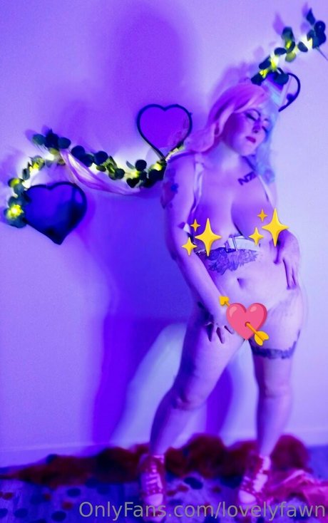 Nagie wyciekłe zdjęcie OnlyFans od Lovelyfawn