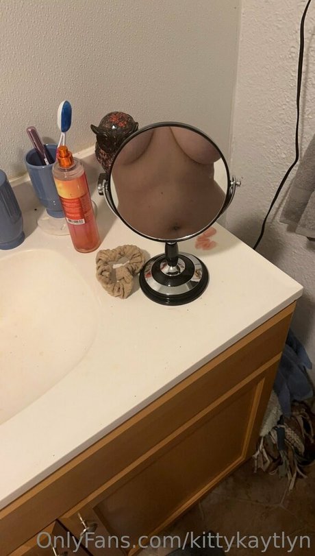 Nagie wyciekłe zdjęcie OnlyFans od Kittykaytlyn