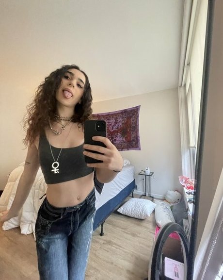 Nagie wyciekłe zdjęcie OnlyFans od Goddesszariaxx