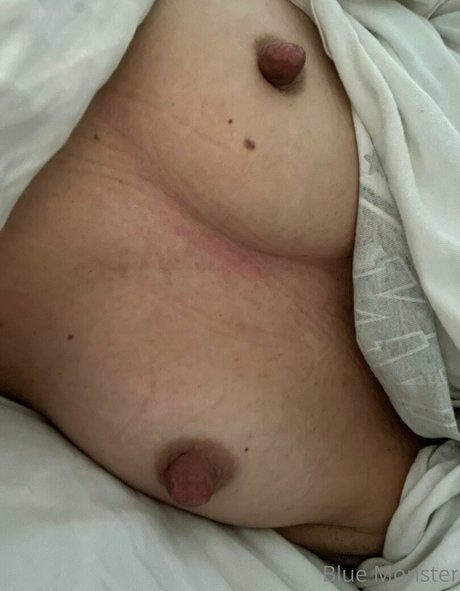Nagie wyciekłe zdjęcie OnlyFans od Bluemonster3