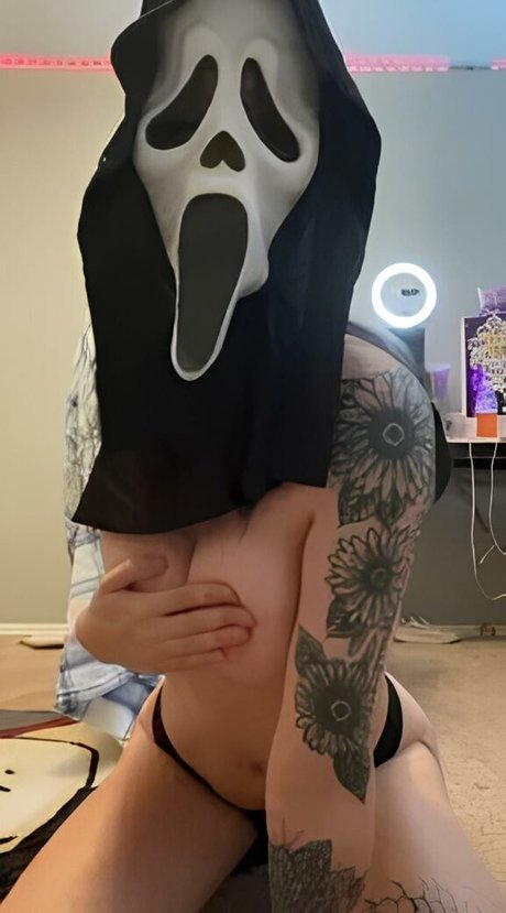 Nagie wyciekłe zdjęcie OnlyFans od Bleughoul