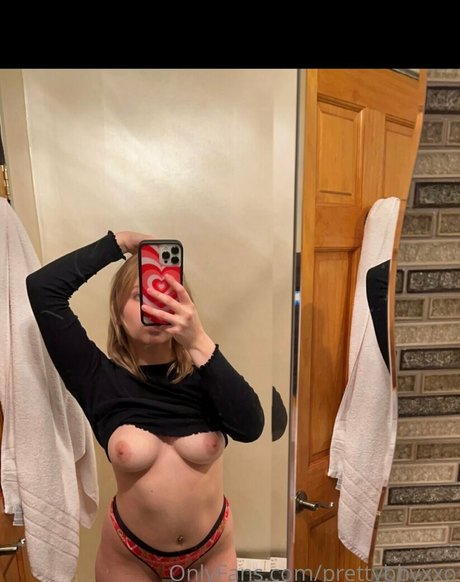 Nagie wyciekłe zdjęcie OnlyFans od Prettybbyxxo