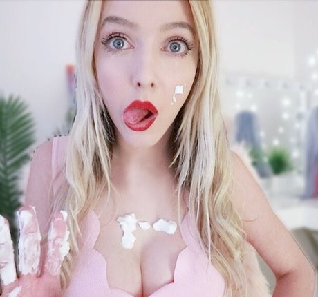 Nagie wyciekłe zdjęcie OnlyFans od Holly Rosi Asmr