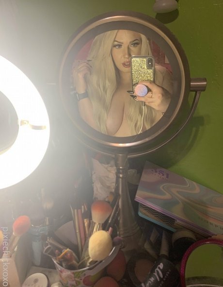 Pixiechickxoxo