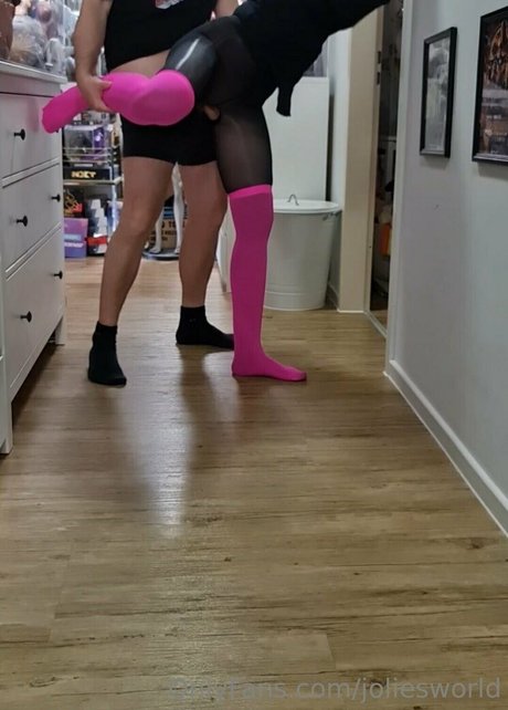 Nagie wyciekłe zdjęcie OnlyFans od Joliesworld