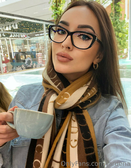 Nagie wyciekłe zdjęcie OnlyFans od Jardena