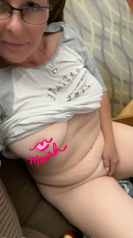 Nagie wyciekłe zdjęcie OnlyFans od Canadiancougar