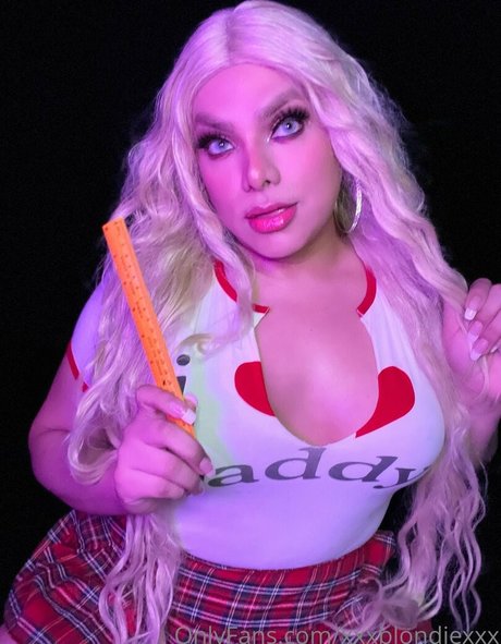 Nagie wyciekłe zdjęcie OnlyFans od Xxxblondiexxx