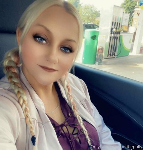 Nagie wyciekłe zdjęcie OnlyFans od Petitiepolly