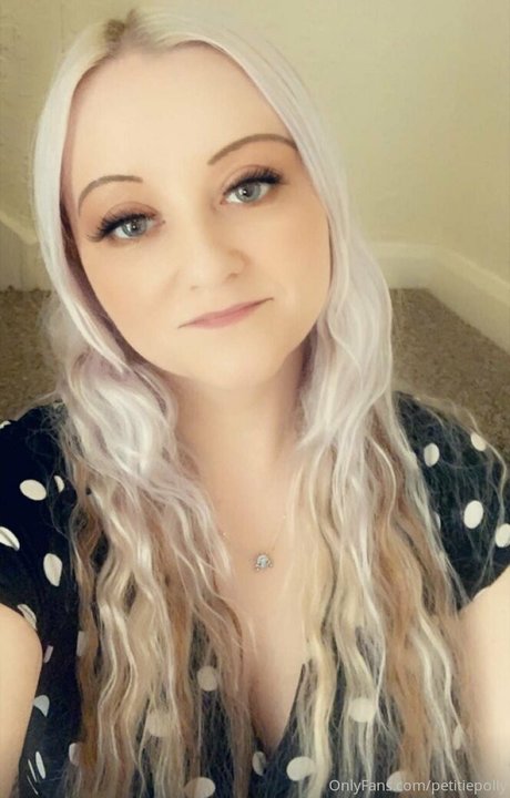 Nagie wyciekłe zdjęcie OnlyFans od Petitiepolly