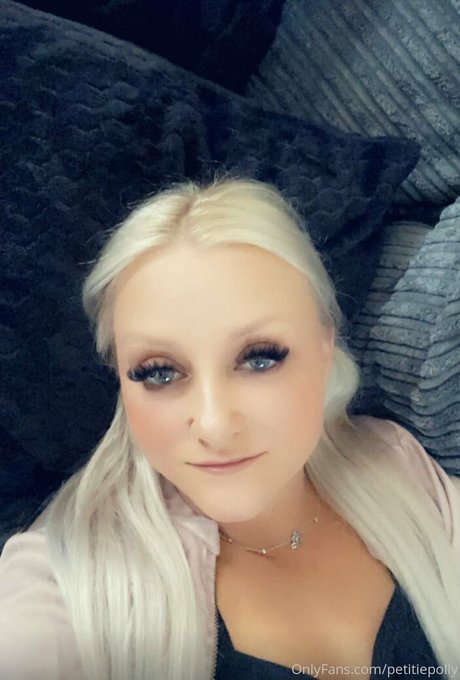 Nagie wyciekłe zdjęcie OnlyFans od Petitiepolly