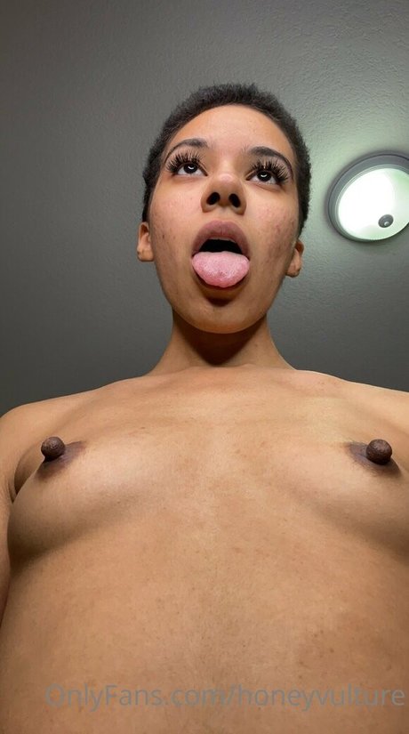 Nagie wyciekłe zdjęcie OnlyFans od Honeyvulture