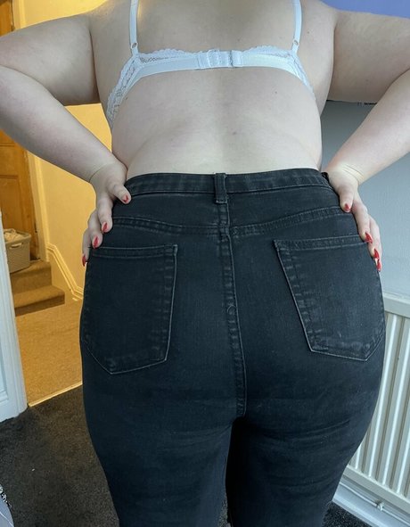 Nagie wyciekłe zdjęcie OnlyFans od Charlottesnow
