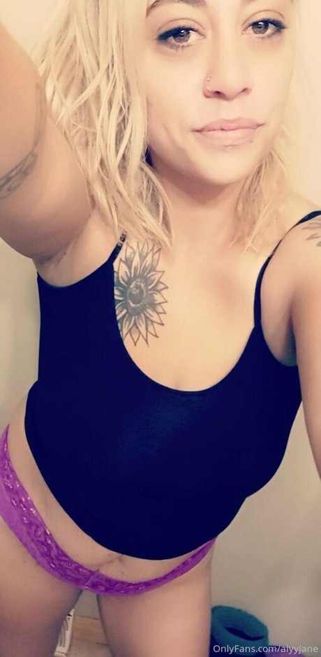 Nagie wyciekłe zdjęcie OnlyFans od Alyyjane