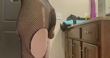 Nagie wyciekłe zdjęcie OnlyFans od Justswitchingitup