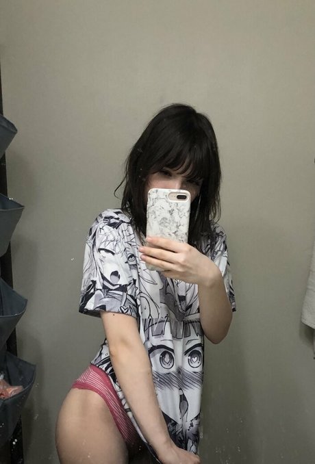 Nagie wyciekłe zdjęcie OnlyFans od Mewnii