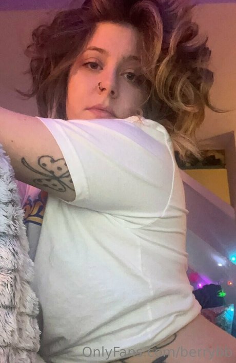 Nagie wyciekłe zdjęcie OnlyFans od Berrybb