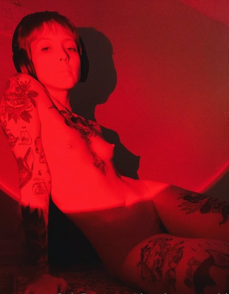 Nagie wyciekłe zdjęcie OnlyFans od Thatshortcutegirl