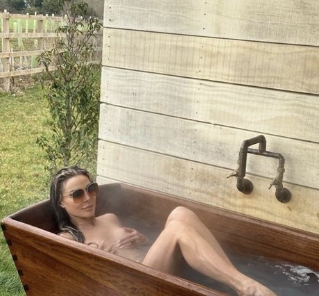 Lizzie Cundy