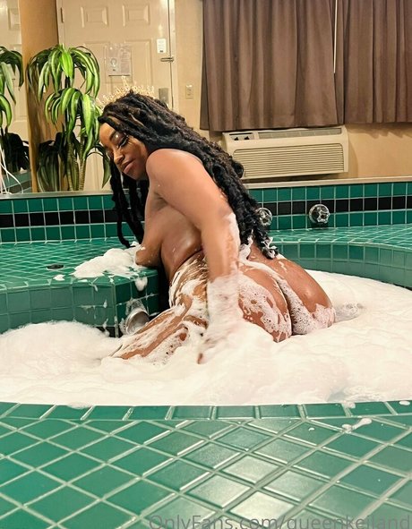 Nagie wyciekłe zdjęcie OnlyFans od Queenkeiland