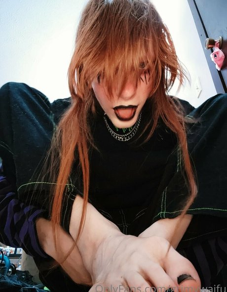 Nagie wyciekłe zdjęcie OnlyFans od Grimywaifu