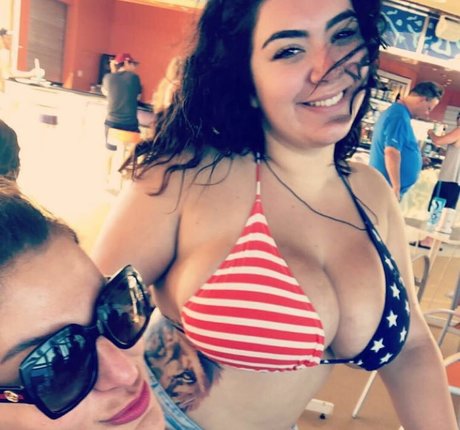 Nagie wyciekłe zdjęcie OnlyFans od Nicky Nicole