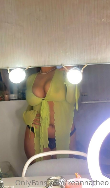 Nagie wyciekłe zdjęcie OnlyFans od Keanna Theo