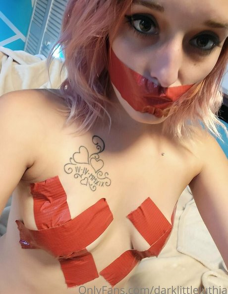 Nagie wyciekłe zdjęcie OnlyFans od Darklittleluthia