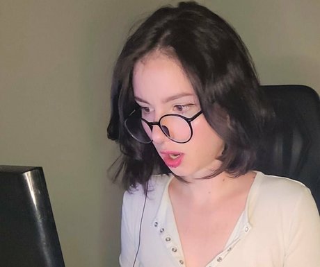 Nagie wyciekłe zdjęcie OnlyFans od Lunarium
