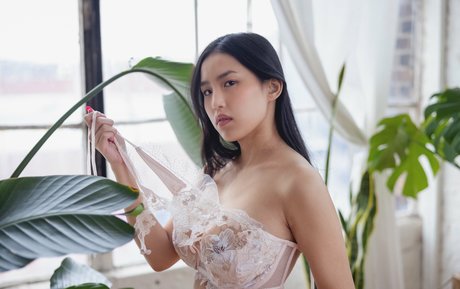 Nagie wyciekłe zdjęcie OnlyFans od Peaches Tien