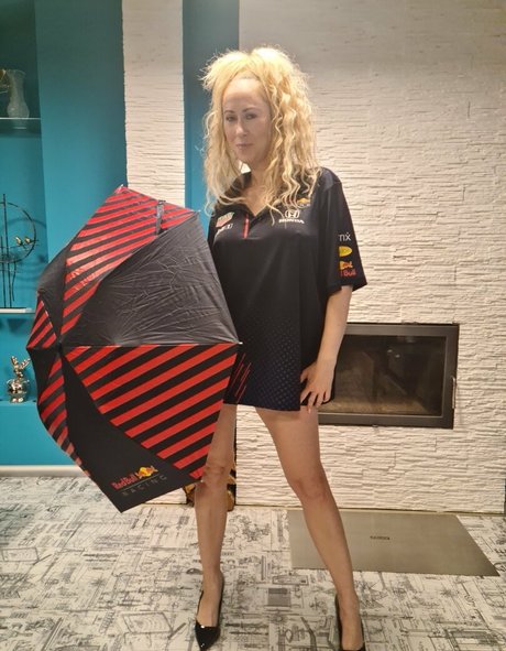 Nagie wyciekłe zdjęcie OnlyFans od Penyhotwife