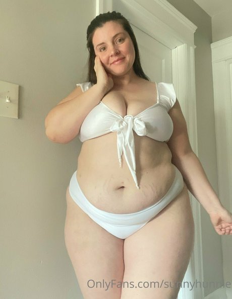Nagie wyciekłe zdjęcie OnlyFans od Sunnyhunnie