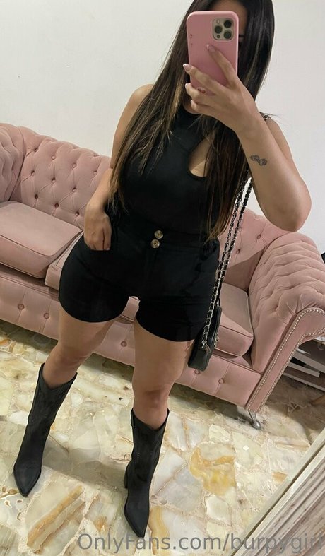 Nagie wyciekłe zdjęcie OnlyFans od Burpygirl