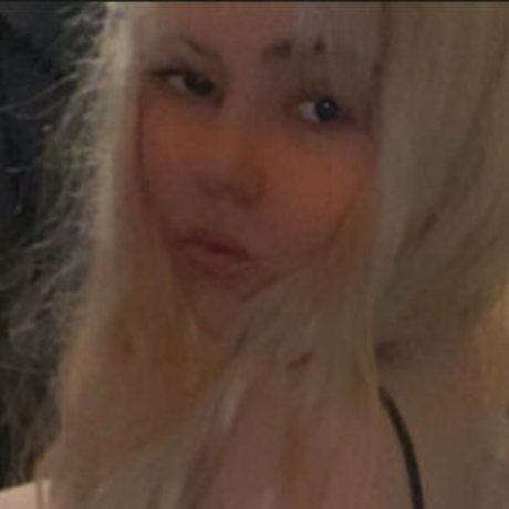 Nagie wyciekłe zdjęcie OnlyFans od Chewywaifu2