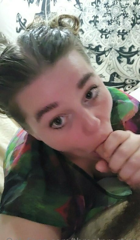 Nagie wyciekłe zdjęcie OnlyFans od Throatpractice