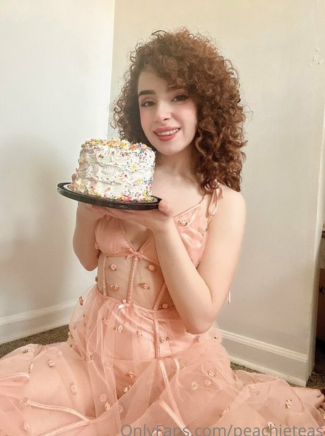 Nagie wyciekłe zdjęcie OnlyFans od Peachieteas