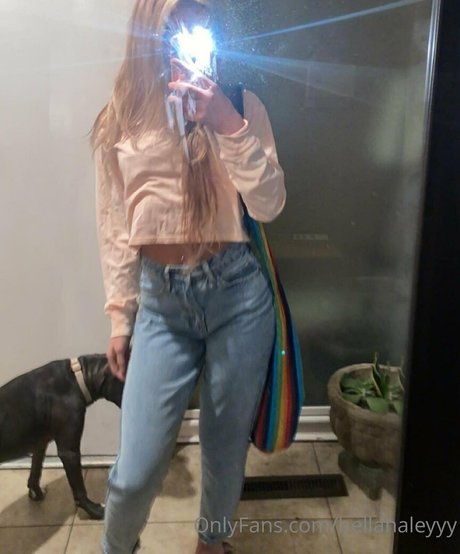 Nagie wyciekłe zdjęcie OnlyFans od Bellahaleyyy