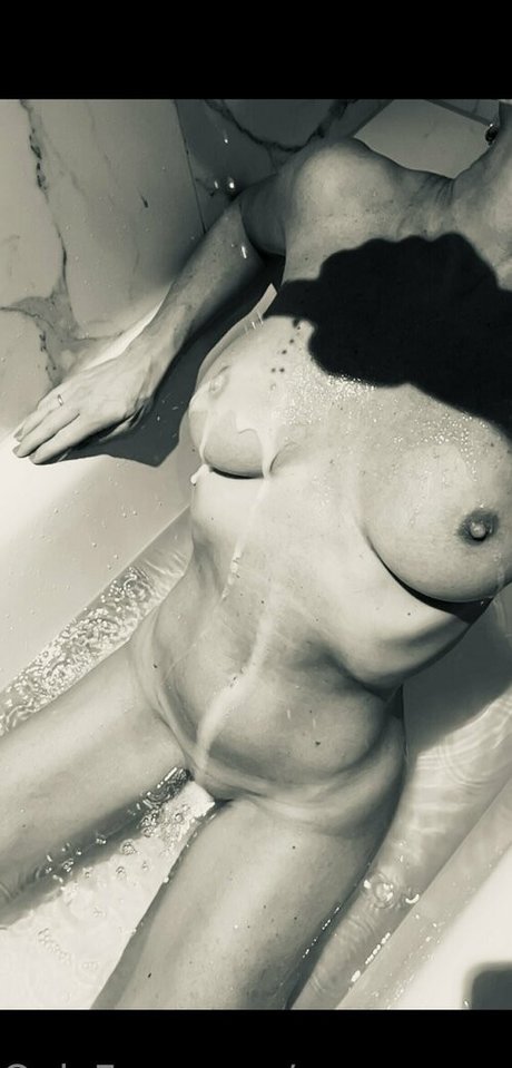 Nagie wyciekłe zdjęcie OnlyFans od Sexynorwegianteacher