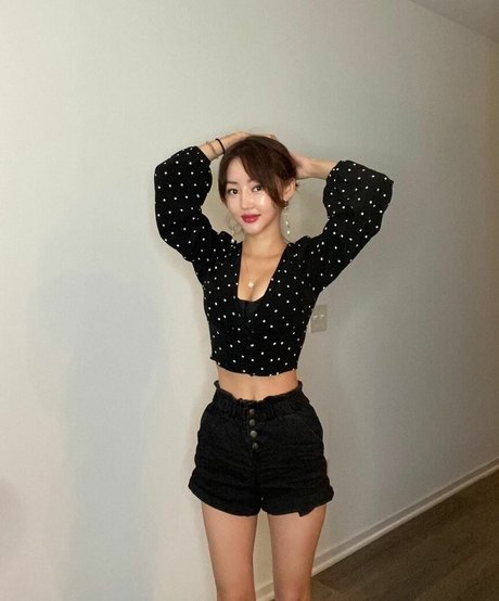 Nagie wyciekłe zdjęcie OnlyFans od Yeonmi Park