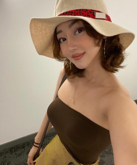 Nagie wyciekłe zdjęcie OnlyFans od Yeonmi Park