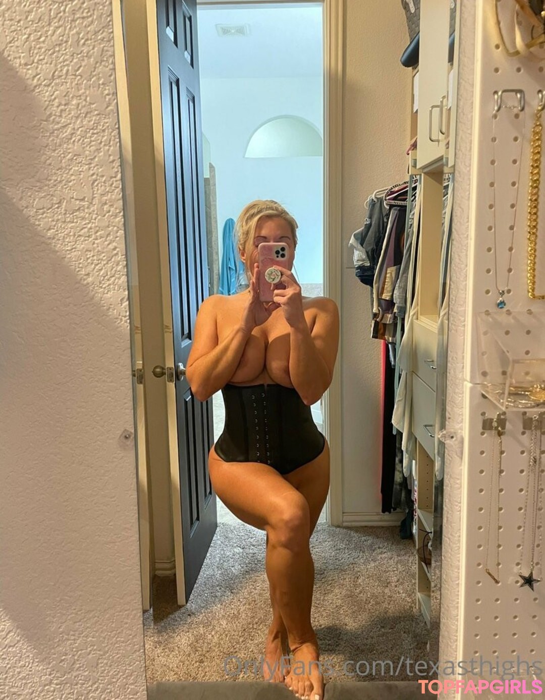 Nagie wyciekłe zdjęcie OnlyFans od Texasthighs #1300