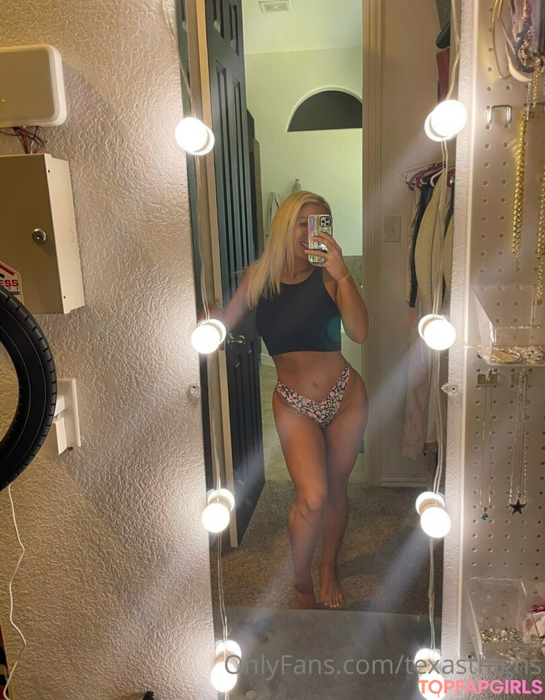 Nagie wyciekłe zdjęcie OnlyFans od Texasthighs #1998