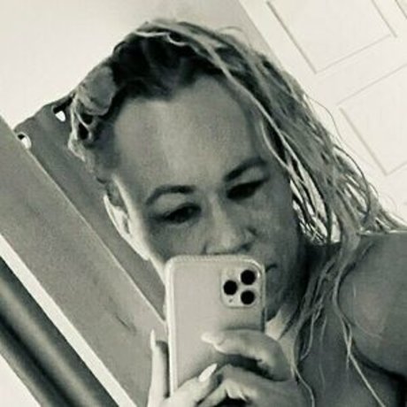 Nagie wyciekłe zdjęcie OnlyFans od Aleesha Young